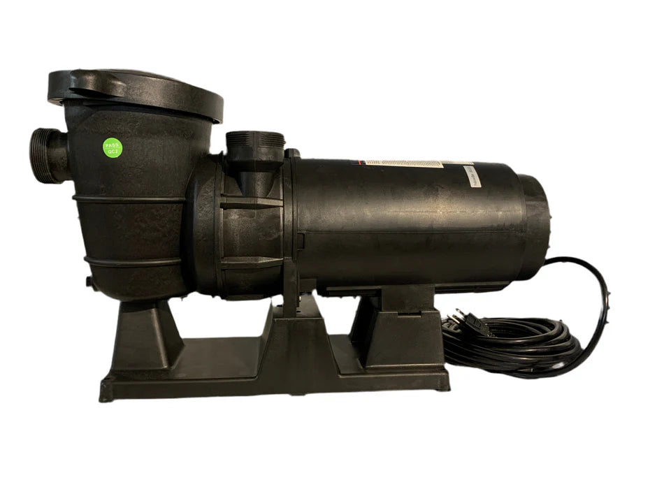 Splash POMPE HORS-TERRE 1.5hp - Piscines Geyser