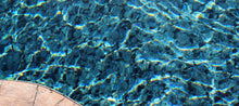 Toile de piscine creusé motif Mica, Aquashimmer