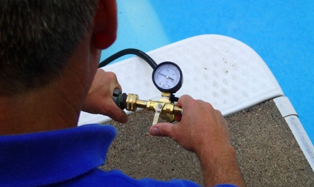 TEST POUR FUITE D'EAU - Piscines Geyser